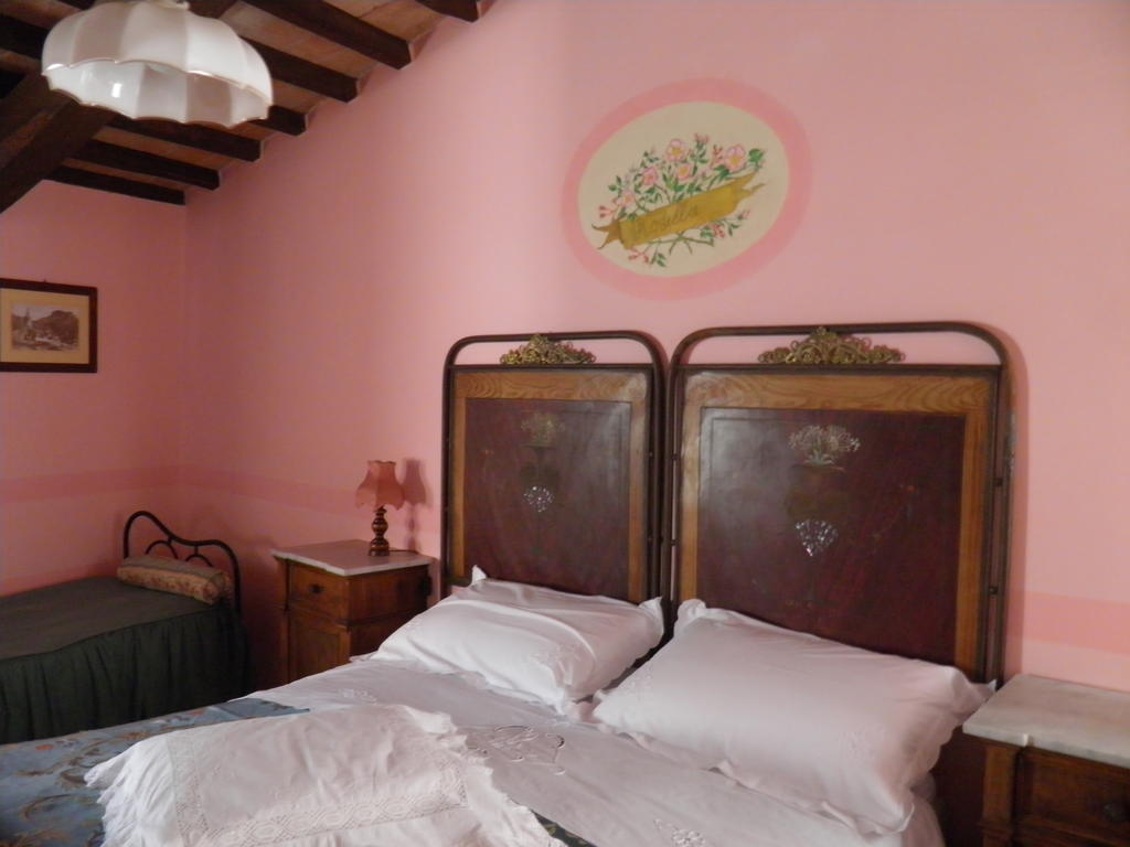 Residenza Di Paese Castello Del Poggio Hotell Ferentillo Rum bild