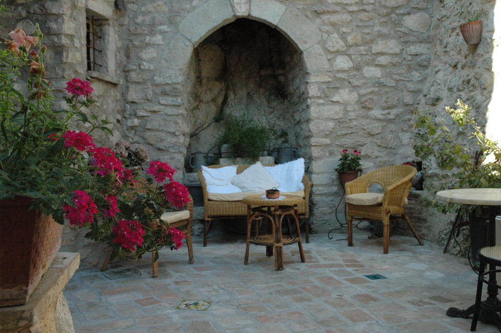 Residenza Di Paese Castello Del Poggio Hotell Ferentillo Exteriör bild