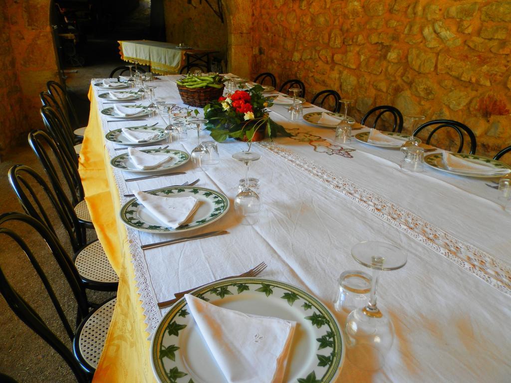 Residenza Di Paese Castello Del Poggio Hotell Ferentillo Exteriör bild